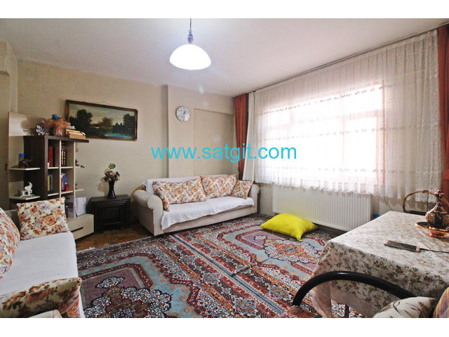 HomeVizyon'dan Bahçelievler Zafer Yatırımlık 2+1 Daire.