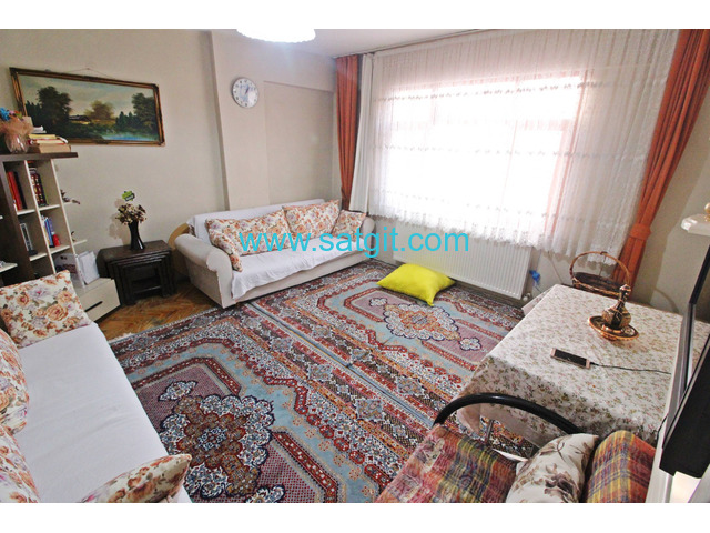 HomeVizyon'dan Bahçelievler Zafer Yatırımlık 2+1 Daire.