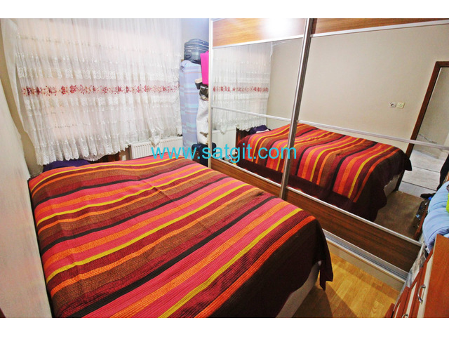 HomeVizyon'dan Bahçelievler Zafer Yatırımlık 2+1 Daire.