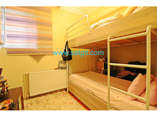 Home Vizyon'dan Bağcılar Barbaros Satılık 2+1 Bahçekatı Daire .