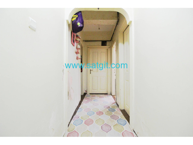 Home Vizyon'dan Bağcılar Barbaros Satılık 2+1 Bahçekatı Daire .